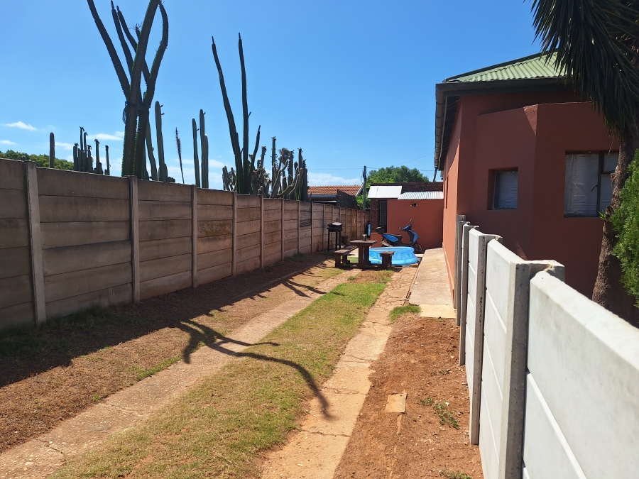 3 Bedroom Property for Sale in Bothasrus Eastern Cape